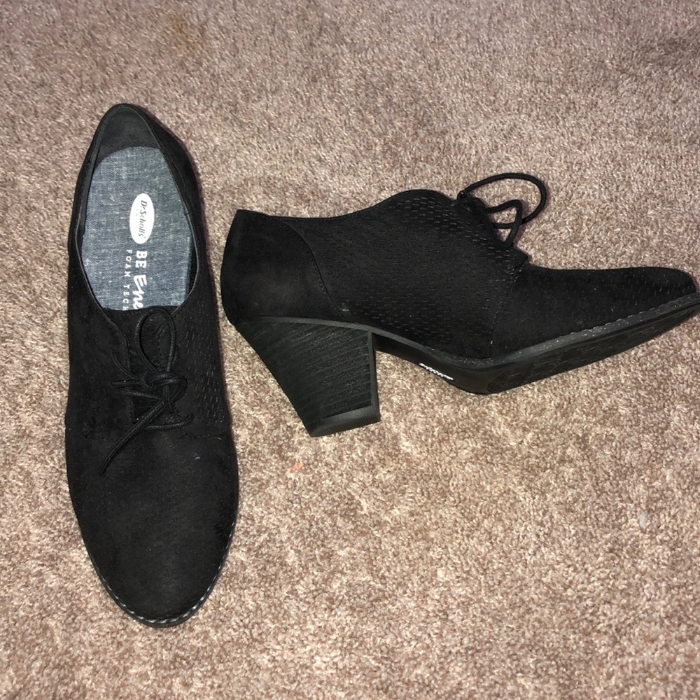 Black laced heels